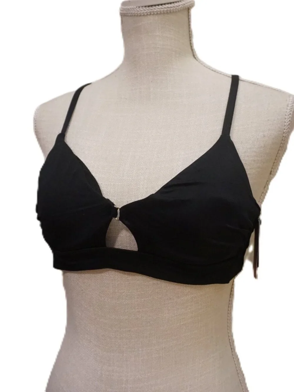 Shade & Shore Black Bikini Top Keyhole Front Wired Criss Cross Straps Womens 34B
